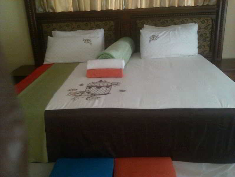 Bulawayo Continental Hotel Екстер'єр фото
